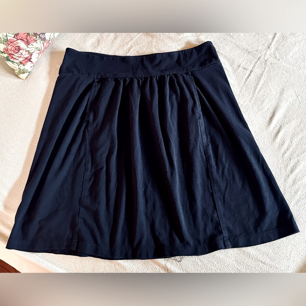 J Crew “Sweatskirt” with hidden front pockets - Large